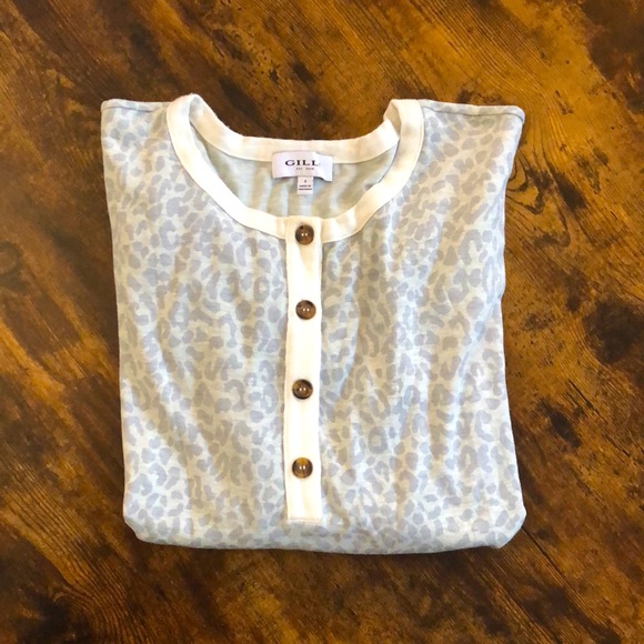 Gilli Leopard Print Gray & Cream Sweater - Picture 3 of 3